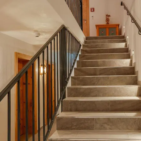 Landgasthof Adler Hotel *